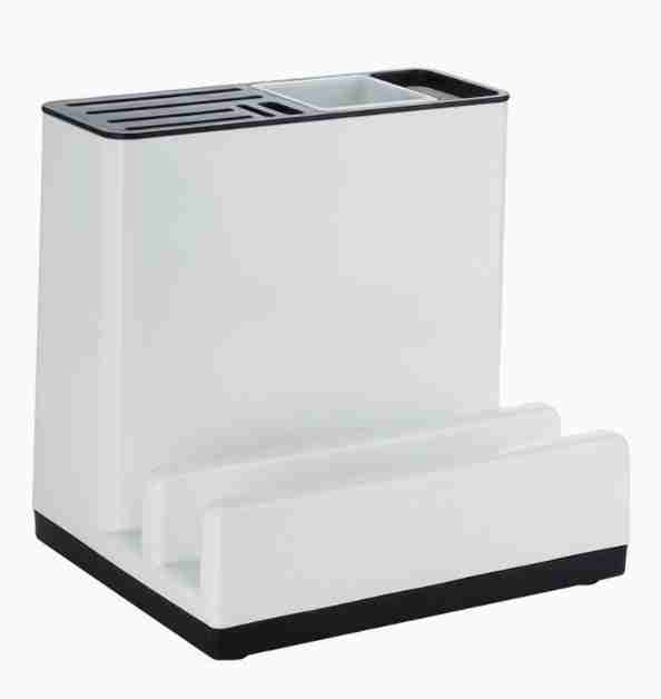 a slotted knife holder should be hung on the side of the table
