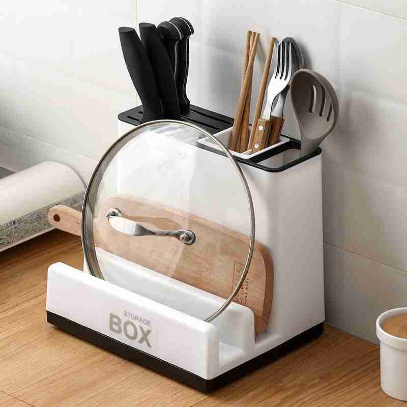 a slotted knife holder should be hung on the side of the table
